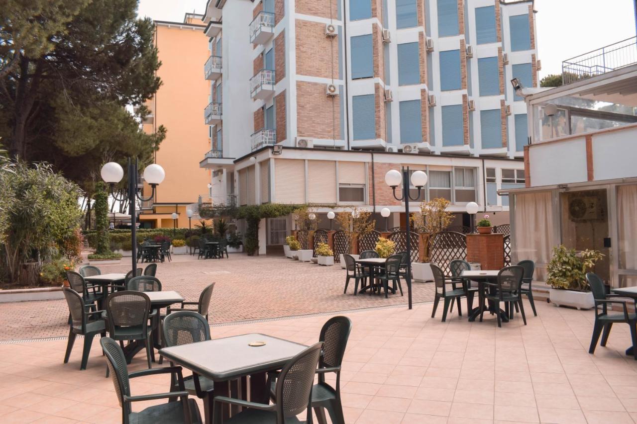 Hotel Zeus Cervia Exteriér fotografie