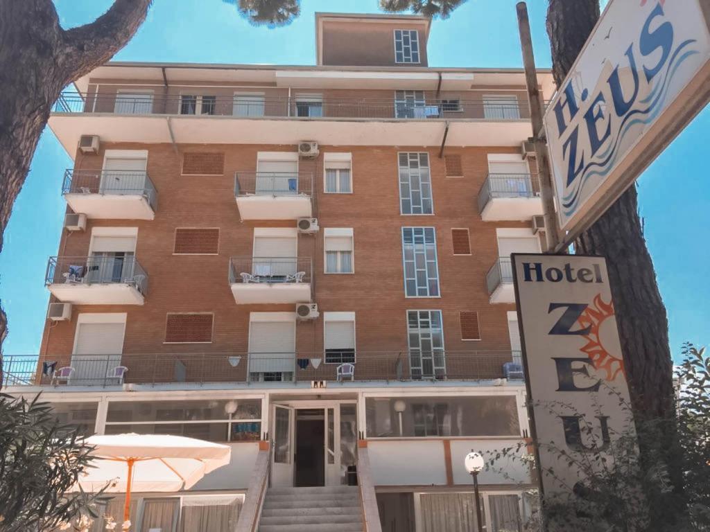 Hotel Zeus Cervia Exteriér fotografie
